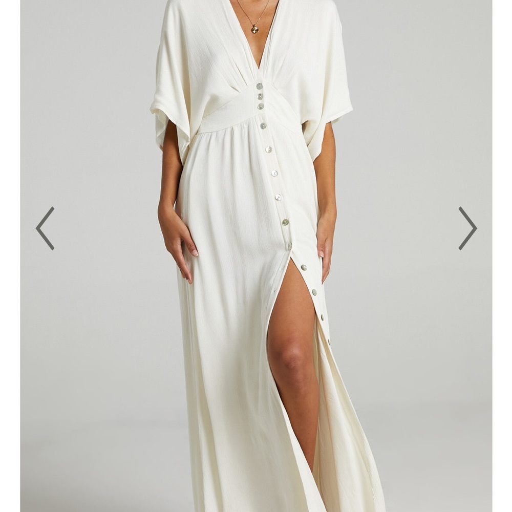 Elegant White Maxi Dress